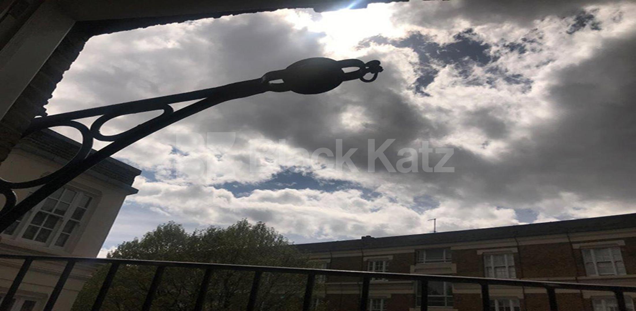 			NEW INSTRUCTION, 2 Bedroom, 1 bath, 1 reception Penthouse			 Marshalsea Road, Borough